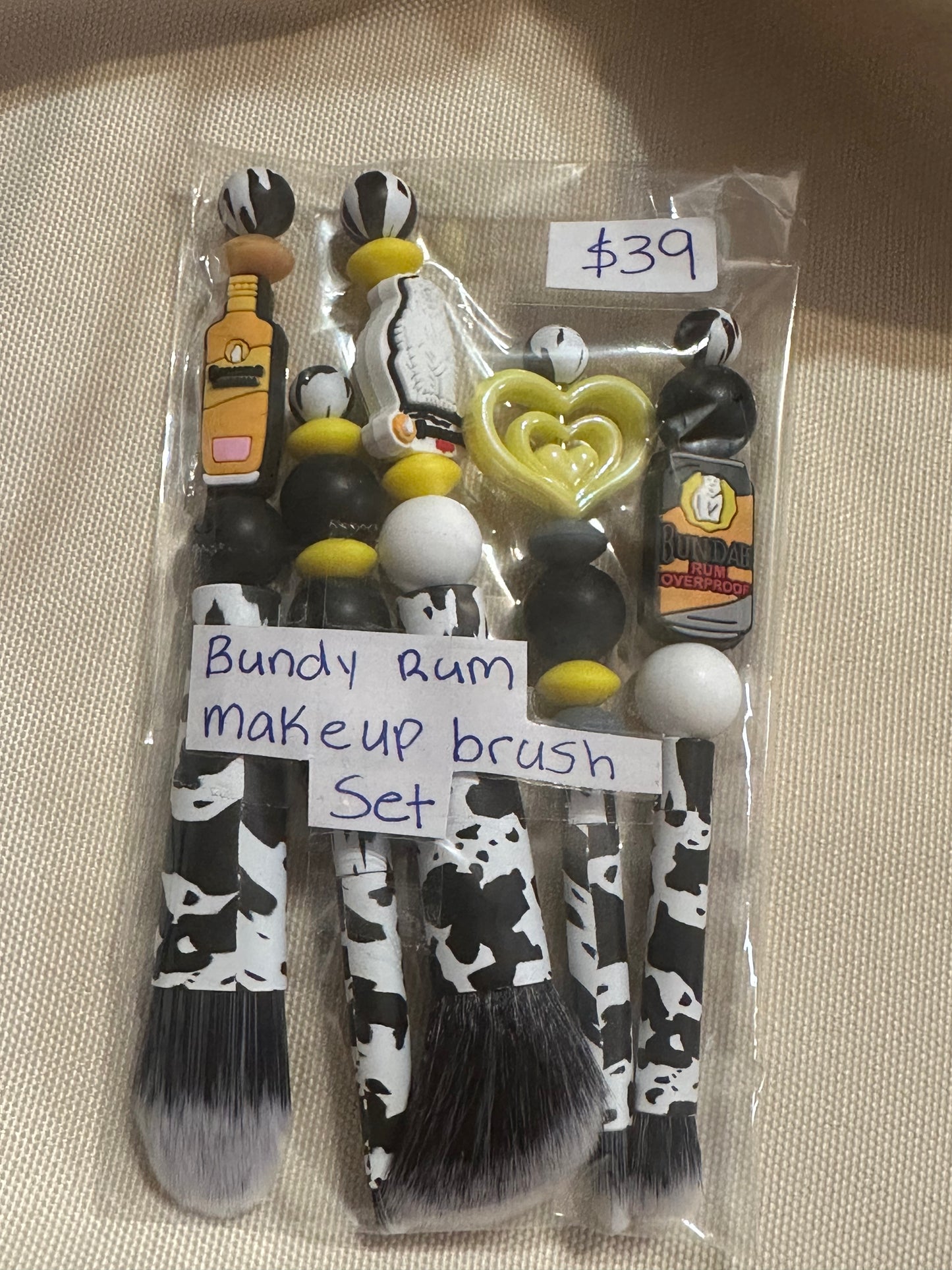 set of 5 bundy makeup brushes