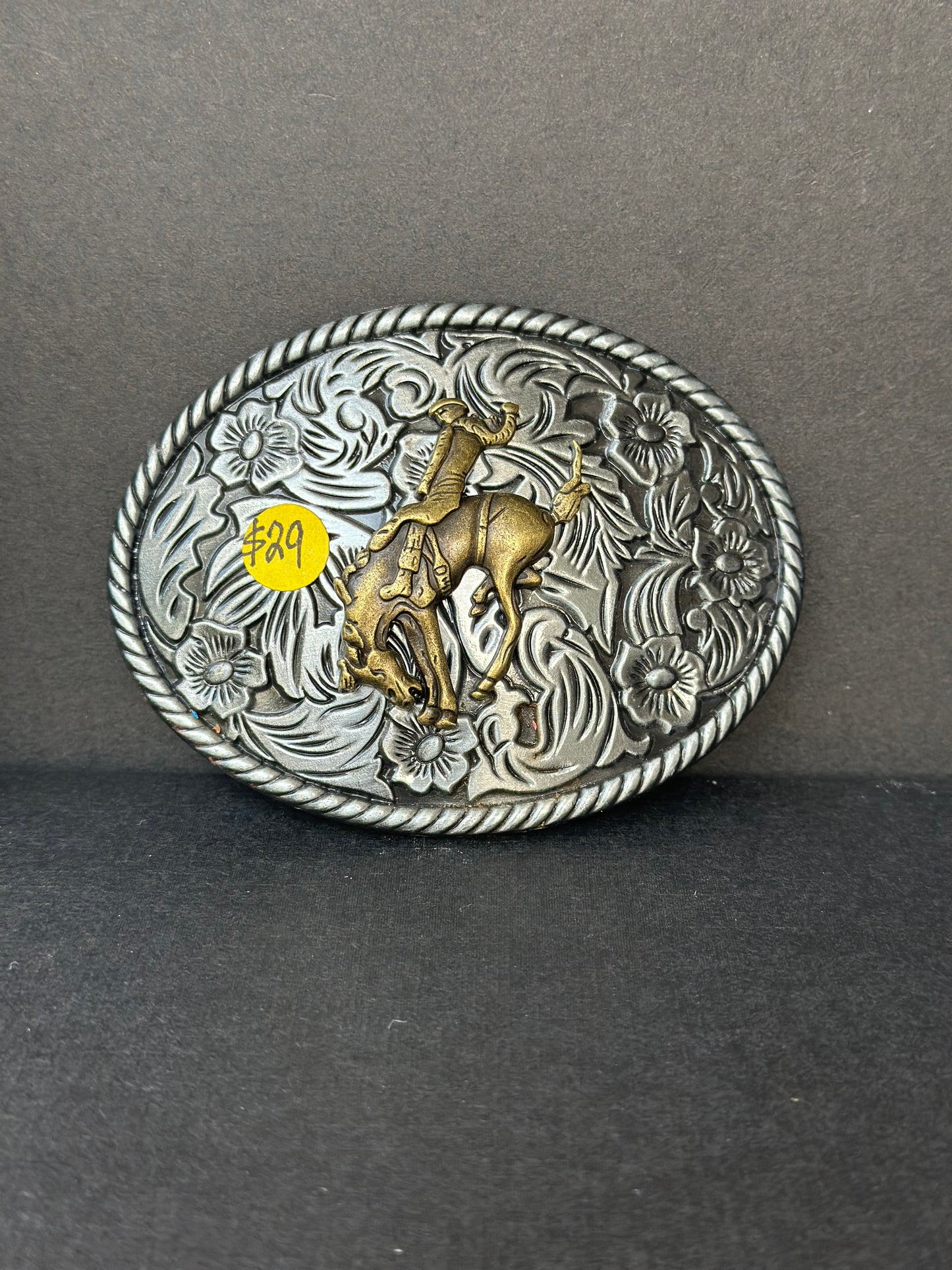 belt buckle